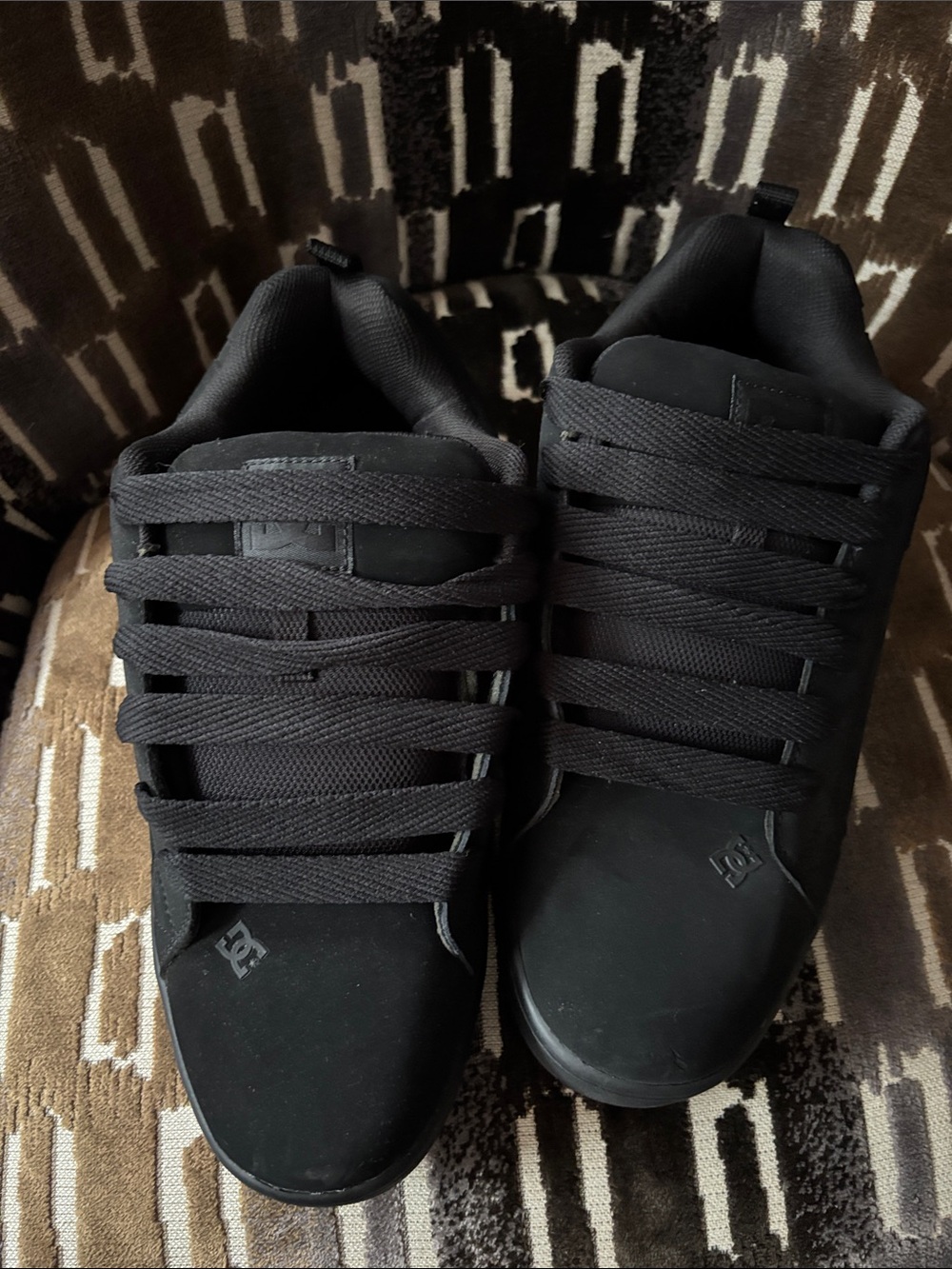 DC Men’s Black Low-Profile Court Graffik Skate Sneakers